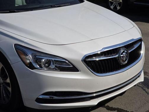 White Frost Tri-Coat 2019 Buick LaCrosse Essence