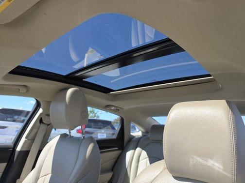 White Frost Tri-Coat 2019 Buick LaCrosse Essence