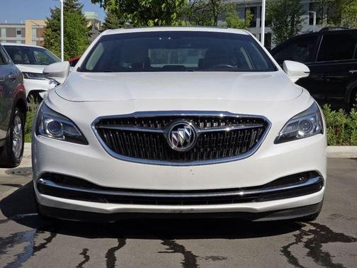 White Frost Tri-Coat 2019 Buick LaCrosse Essence