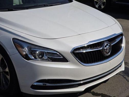 White Frost Tri-Coat 2019 Buick LaCrosse Essence