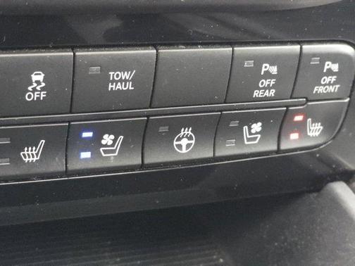 Delmonico Red Pearlcoat 2018 RAM 2500 Laramie