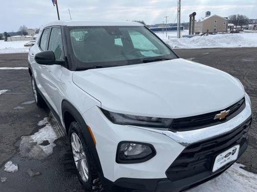 Summit White 2023 Chevrolet Trailblazer LS