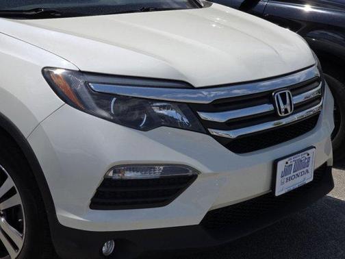 White Diamond Pearl 2017 Honda Pilot EX-L