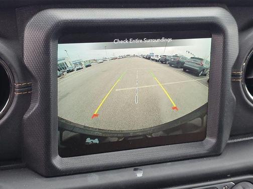 2021 Jeep Wrangler Unlimited Sahara Altitude