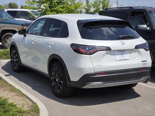 Platinum White Pearl 2024 Honda HR-V Sport