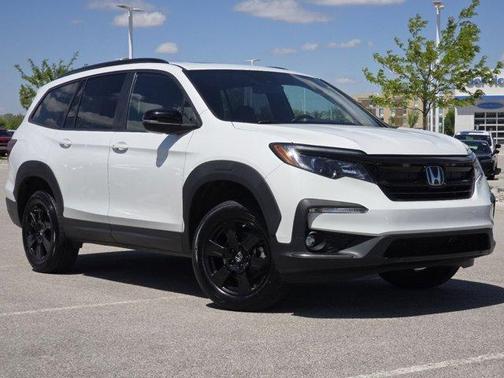 Platinum White Pearl 2022 Honda Pilot TrailSport