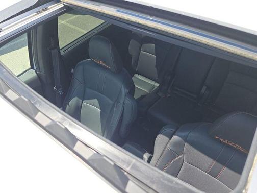 Platinum White Pearl 2022 Honda Pilot TrailSport