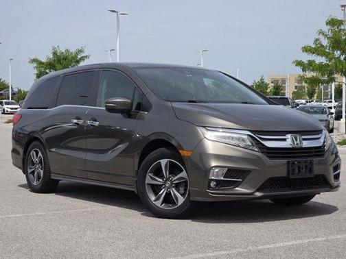 Pacific Pewter Metallic 2018 Honda Odyssey Touring