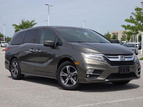Pacific Pewter Metallic 2018 Honda Odyssey Touring