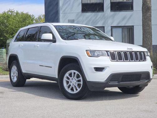 Bright White Clearcoat 2020 Jeep Grand Cherokee Laredo E
