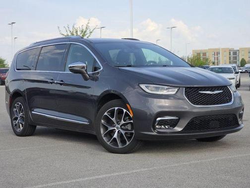 Granite Crystal Clearcoat Metallic 2021 Chrysler Pacifica Limited