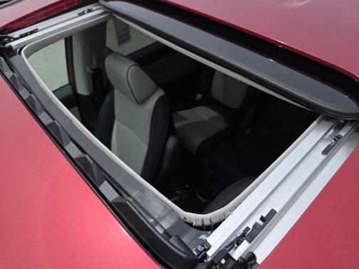 Radiant Red Metallic II 2026 Honda Odyssey Elite