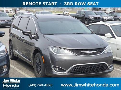 2019 Chrysler Pacifica Touring-L