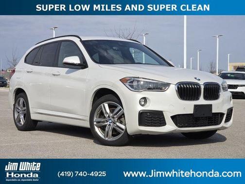 White Metallic 2019 BMW X1 xDrive28i