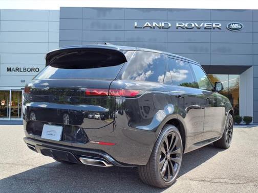2025 Land Rover Range Rover Sport SE