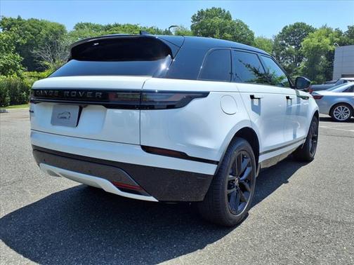 2026 Land Rover Range Rover Velar P250 SE R-Dynamic