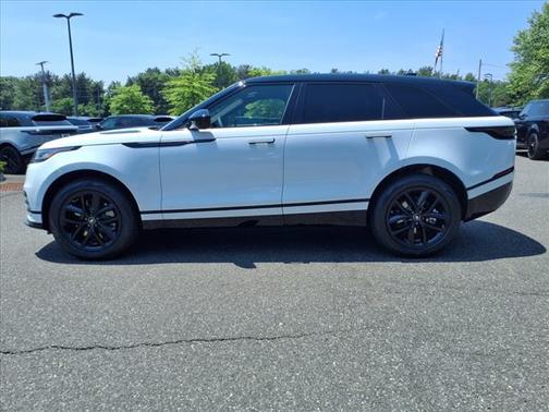 2026 Land Rover Range Rover Velar P250 SE R-Dynamic