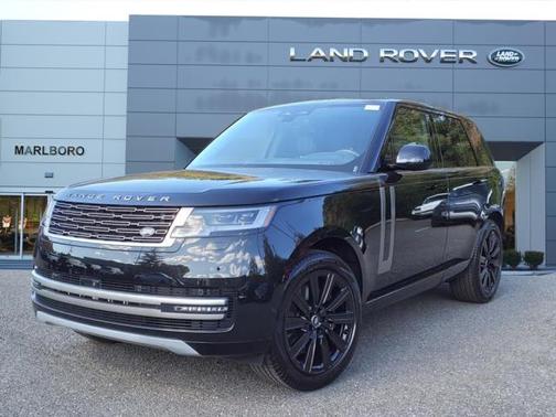 2025 Land Rover Range Rover P530 SE