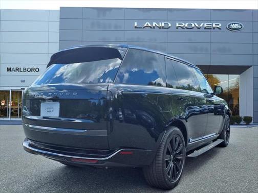 2025 Land Rover Range Rover SE LWB