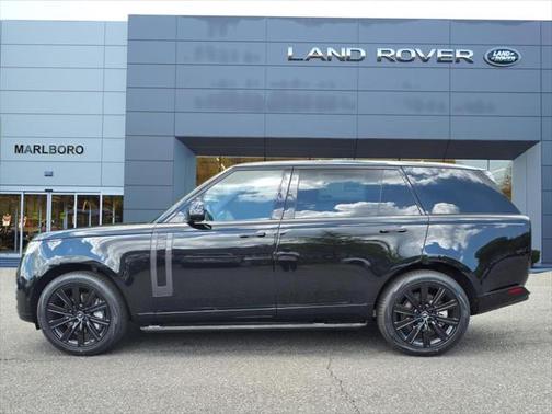 2025 Land Rover Range Rover SE LWB