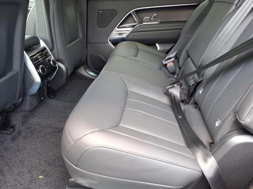 2025 Land Rover Range Rover SE LWB