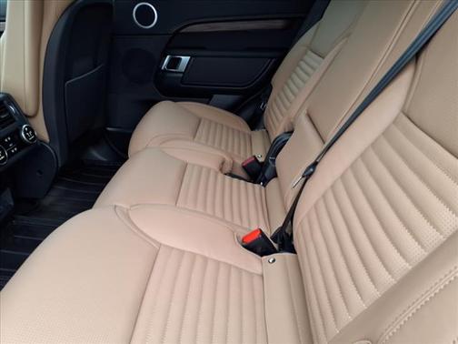 2025 Land Rover Discovery Dynamic SE