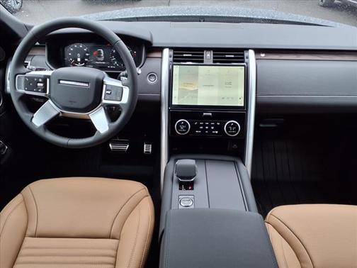 2025 Land Rover Discovery Dynamic SE