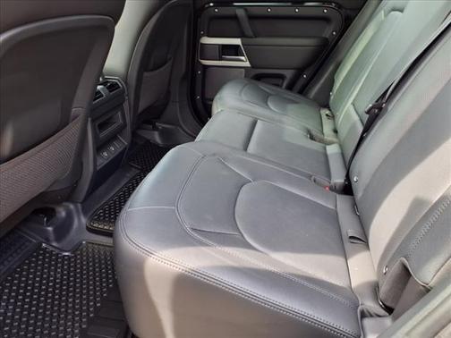 2024 Land Rover Defender 110 P300 S
