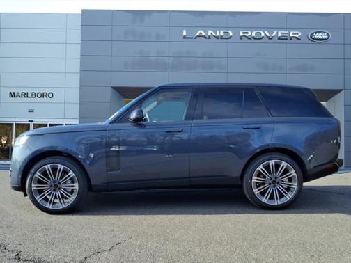 2026 Land Rover Range Rover P530 SE