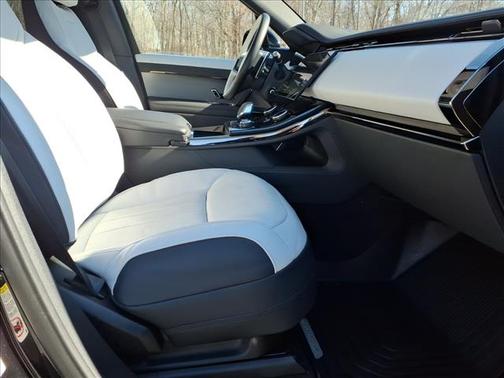 2023 Land Rover Range Rover Sport SE