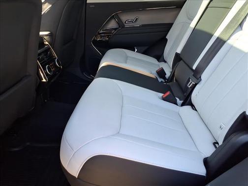 2023 Land Rover Range Rover Sport SE