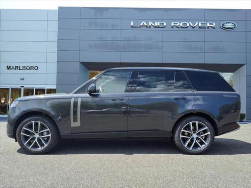 2025 Land Rover Range Rover SE LWB