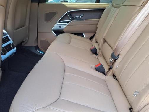2025 Land Rover Range Rover SE LWB