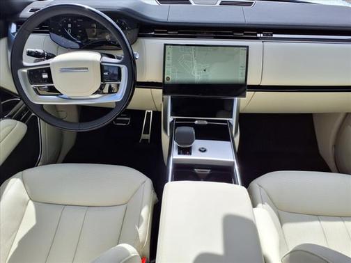 2025 Land Rover Range Rover P530 SE 7 Seat