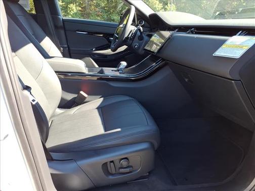 2026 Land Rover Range Rover Evoque Dynamic SE