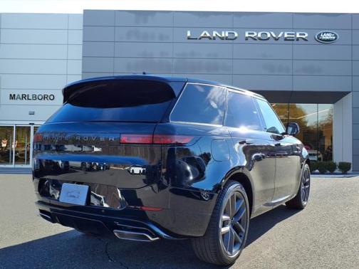 2025 Land Rover Range Rover Sport SE