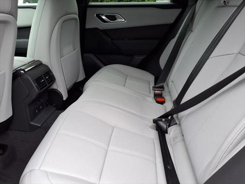 2026 Land Rover Range Rover Velar Dynamic SE