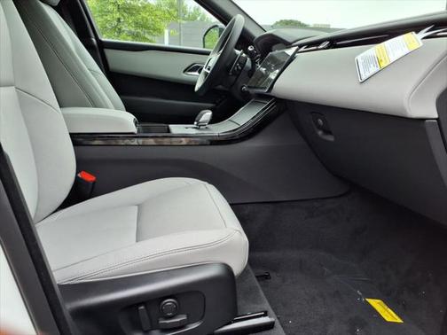2026 Land Rover Range Rover Velar Dynamic SE