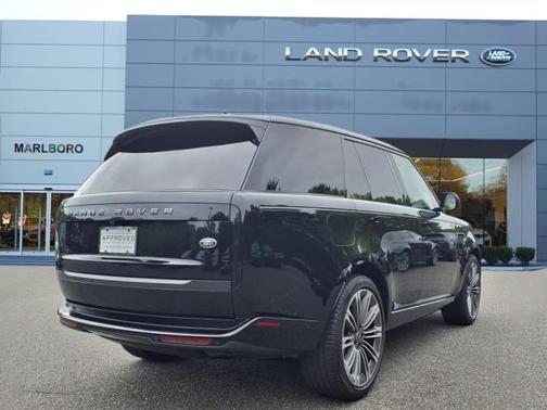 2023 Land Rover Range Rover SE