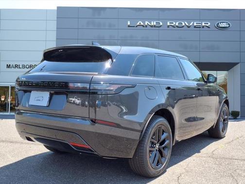 2026 Land Rover Range Rover Velar P250 SE R-Dynamic