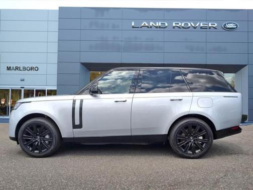 2025 Land Rover Range Rover SE