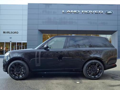 2026 Land Rover Range Rover P530 SE