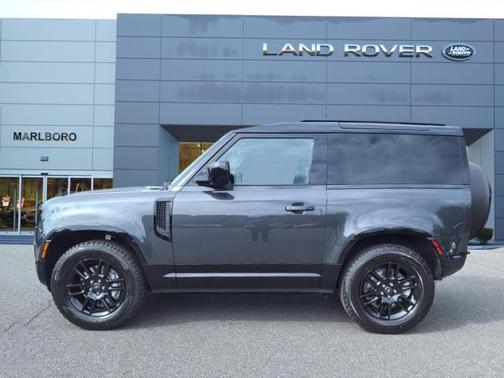 2025 Land Rover Defender 90 X-Dynamic SE