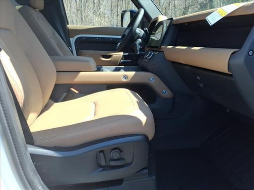 Fuji White 2026 Land Rover Defender P300 S