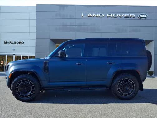 2026 Land Rover Defender 110 V8