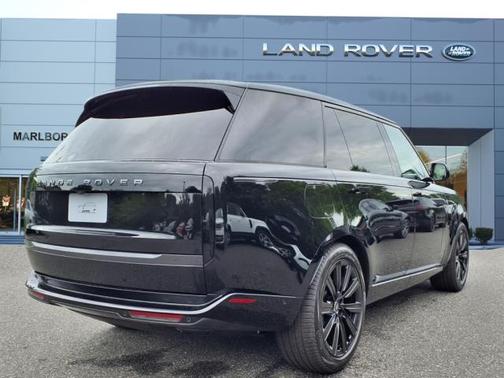 2025 Land Rover Range Rover P400 SE 7 Seat