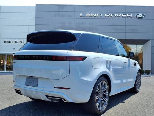 2025 Land Rover Range Rover Sport SE