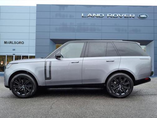 2025 Land Rover Range Rover P530 SE