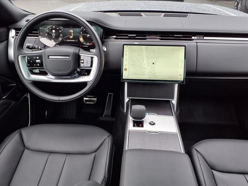 2025 Land Rover Range Rover P530 SE