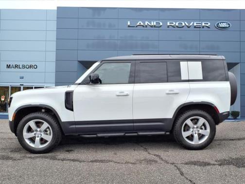 2025 Land Rover Defender 110 S